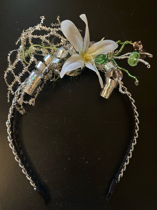 Artisan Accessories - NWT Artisan Black Silver Gold Floral Hair Piece Headband Ribbon Accents Festival